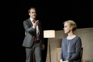 Scener ur ett äktenskap av Ingmar Bergman Maximteatern 2017 Regi: Stefan Larsson I rollerna: Livia Millhagen och Jonas Karlsson