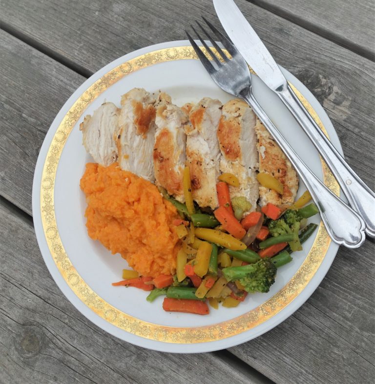 Kycklingfilé med sötpotatismos - Smart Mätt