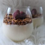 Yoghurtglass med pepparkakssmulor