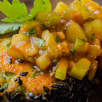 Thailändska fiskbiffar med mild salsasås korshags