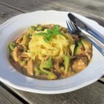 Kyckling och broccoli i grönpepparsås