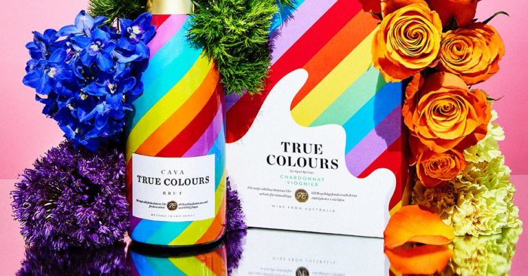 True Colours cava box