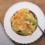 Pasta med kyckling och morötter