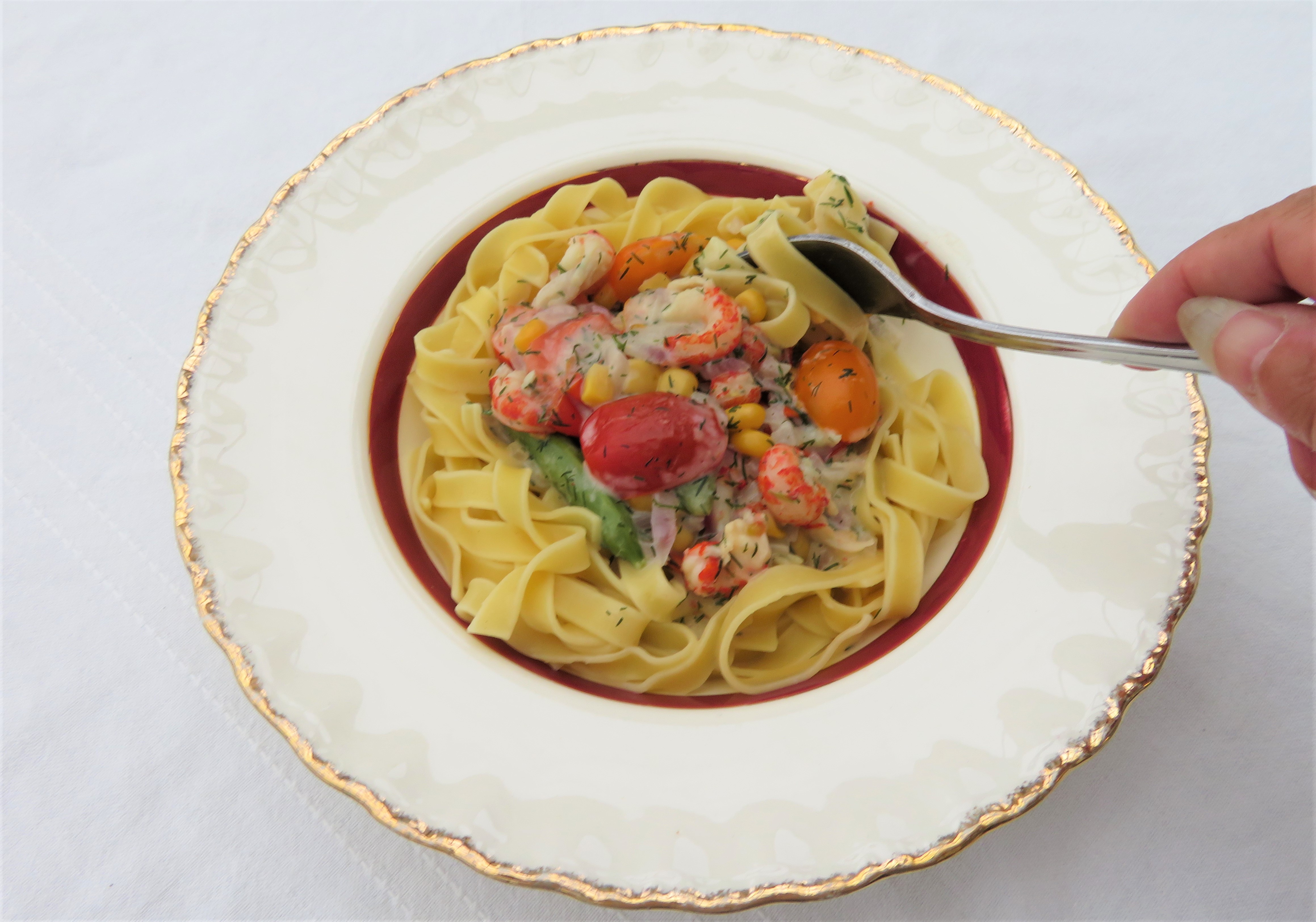 Pasta med kräftor, tomater och sugarsnaps - Du i Fokus