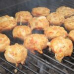 Champinjoner fyllda med mjukost och bacon