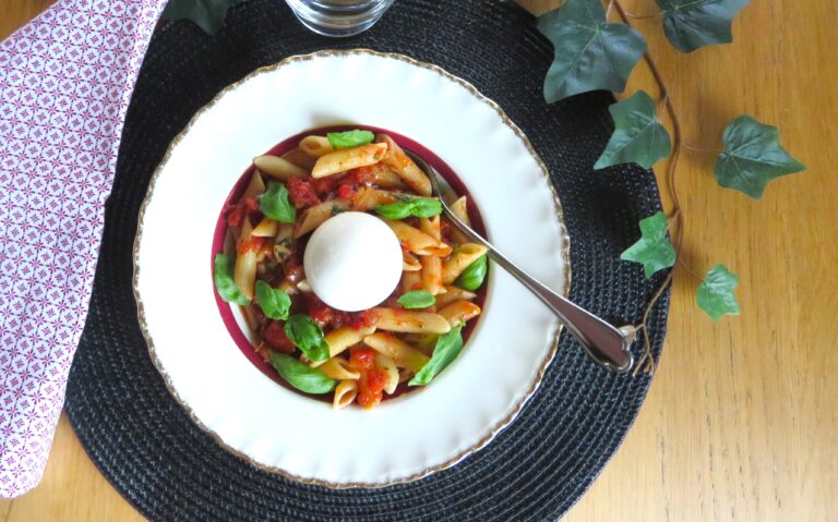 pasta pomodoro burratino