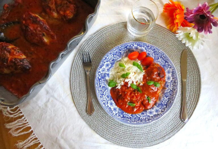 file med tomat och basilikasås