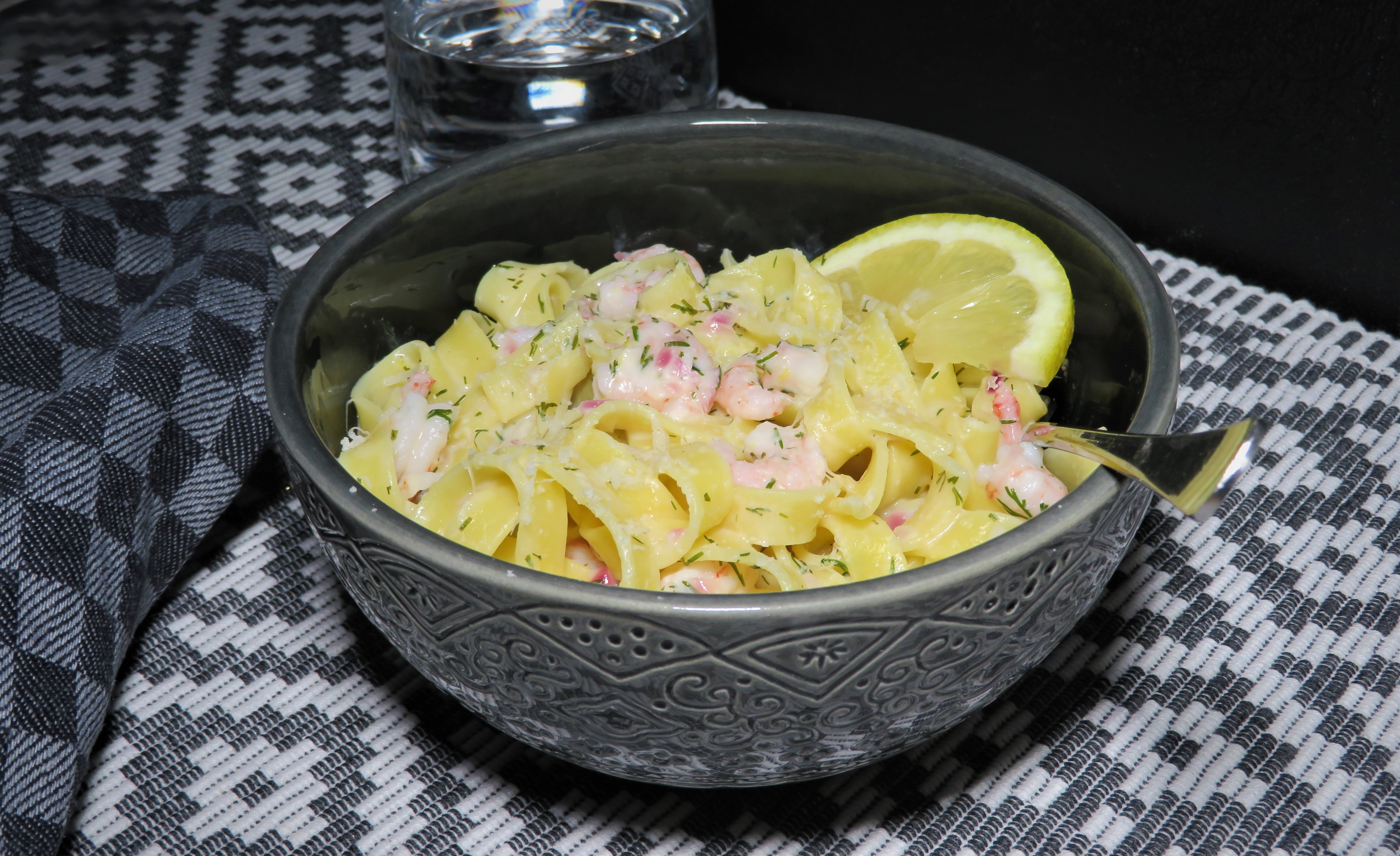 Citronpasta med räkor och dill - Du i Fokus