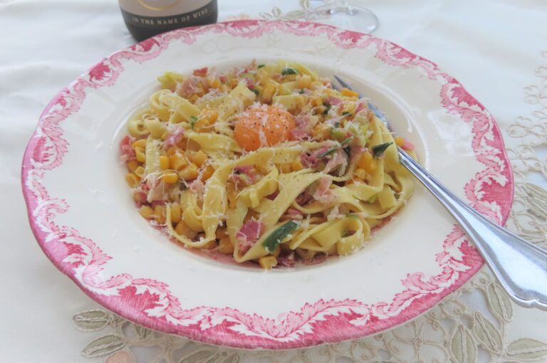 pasta med bacon och majs