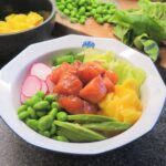 Poke Bowl med marinerad lax