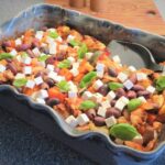 Kycklingpanna med sötpotatis och oliver