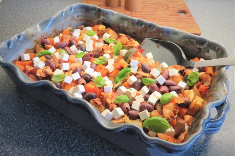 Kycklingpanna med sötpotatis och oliver