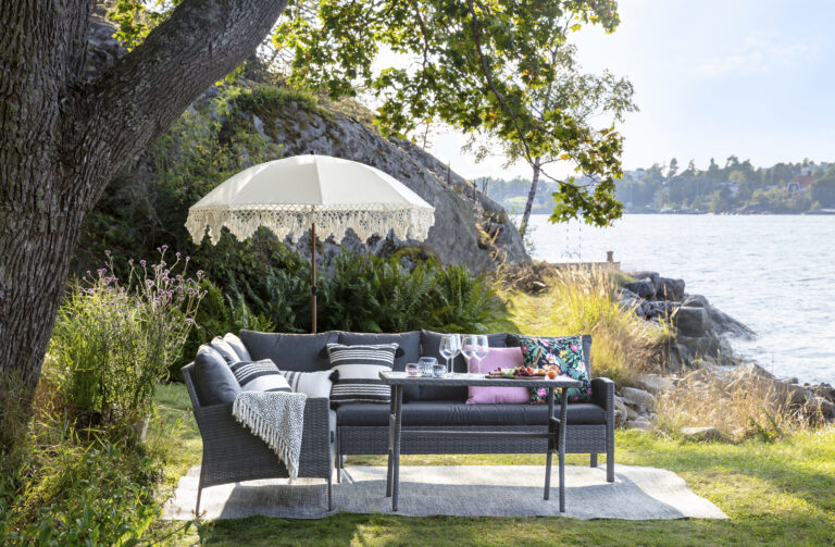 Rusta_S2_2022_Toscana_Vitt_Parasoll_