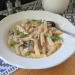 Pasta med zucchini- och parmesansås